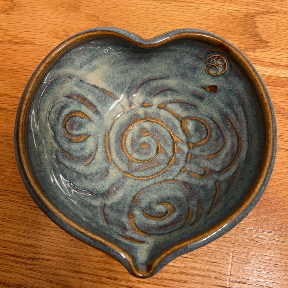 Irish pottery bowl Celtic Swirl heart Wavy Bowl